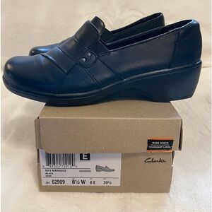 Clarks Woman’s Marigold  loafer. Blk size 8.5 W